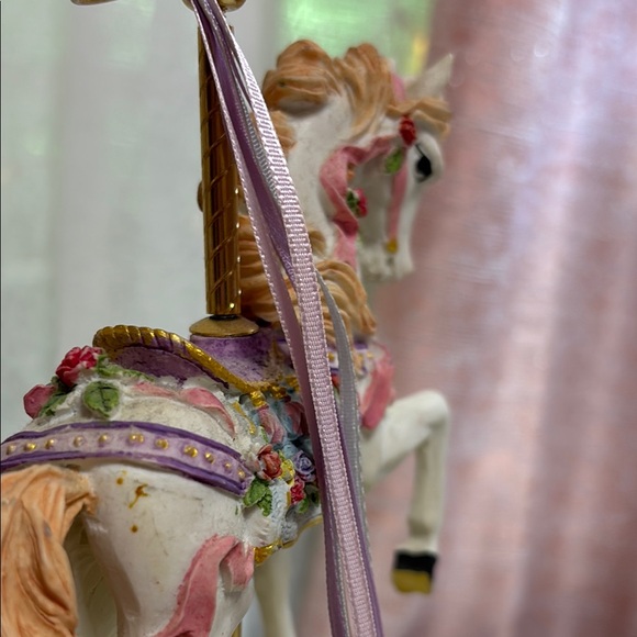 Vintage Carousel Horse Music Box - Picture 11 of 12